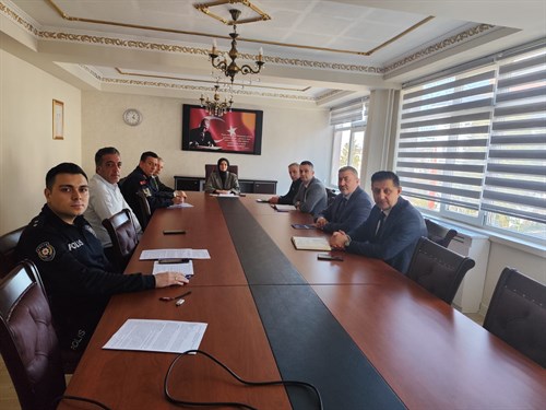 Kadına Yönelik Şiddetle Mücadele İlçe Koordinasyon, İzleme ve Değerlendirme Toplantısı Kaymakamımız Sn. Esra DEMİRTAŞ başkanlığında gerçekleştirildi.